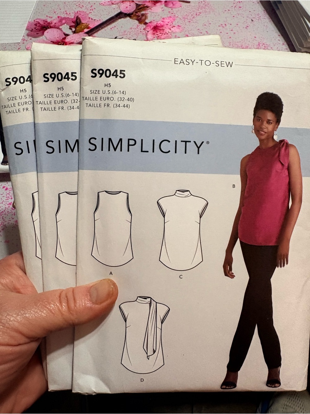 BN UNCUT SIMPLICITY 9045 H5 Sewing patterns